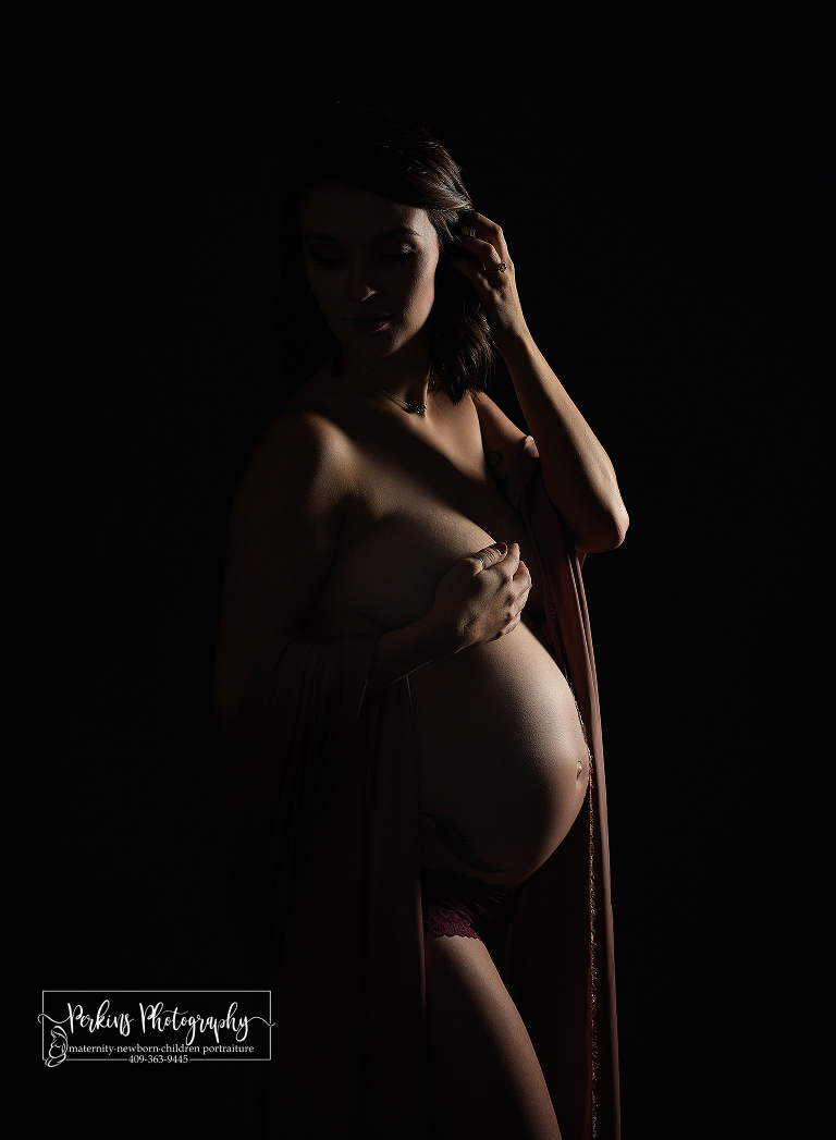 beautiful-light-maternity-mom-photo-session