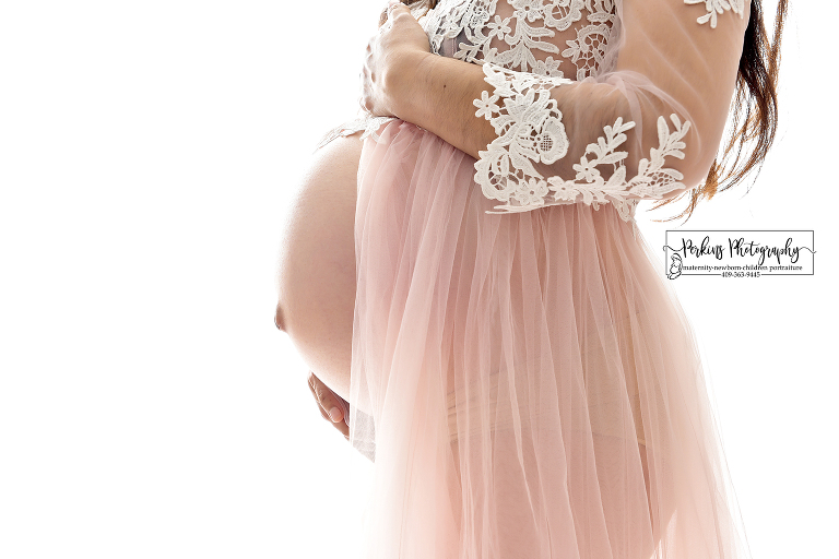 pregnant mom newborn belly stretch marks maternity photo